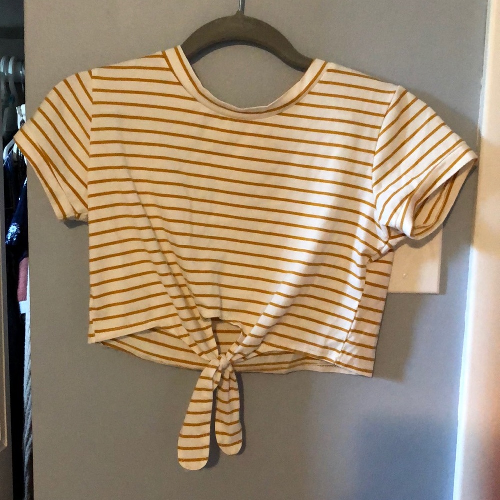 Cropped White and Yellow Stripped Tee